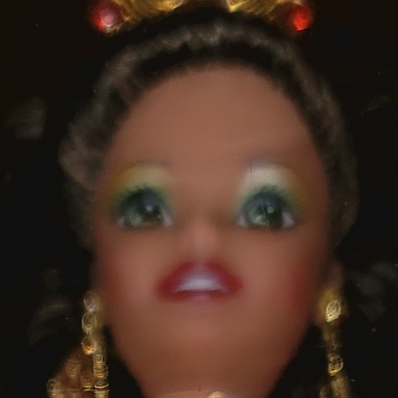 1997 Happy Holidays Vintage Barbie w/manufactured error. - Picture 4 of 5